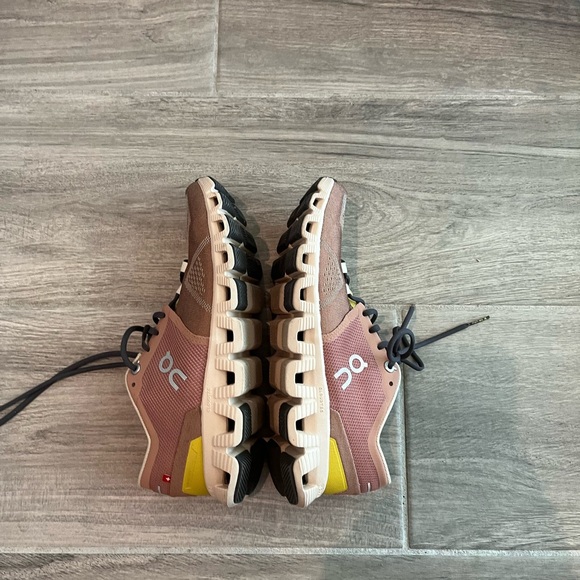 On Running Women’s Cloud X Shoes 7.5 in mocha  sand - Picture 7 of 10